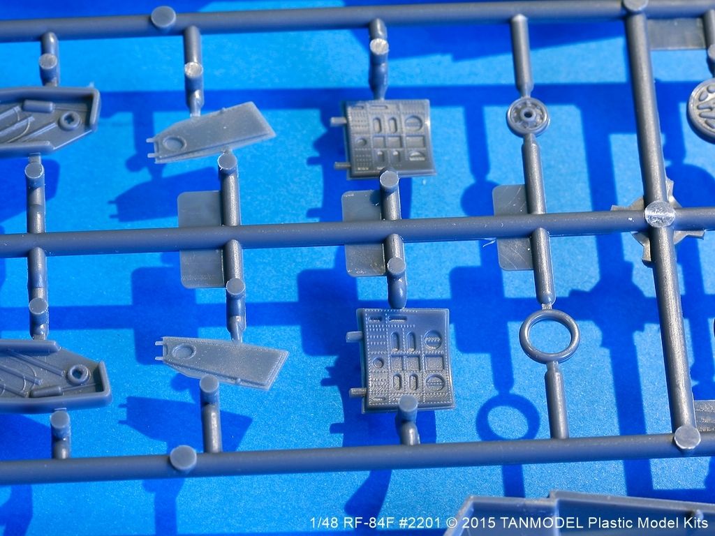 RF-84F%2010.jpg