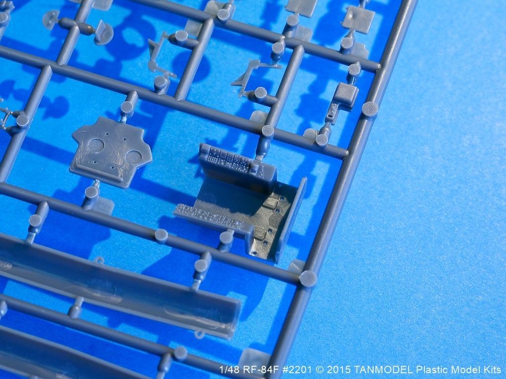 RF-84F%2011.jpg