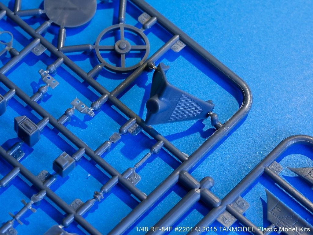 RF-84F%2014.jpg
