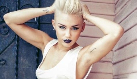 Miley Cyrus Naked Short Hairstyle
