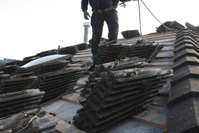 http://i1187.photobucket.com/albums/z398/consumerschoiceroofing/lowermainland-roofing17-1.jpg